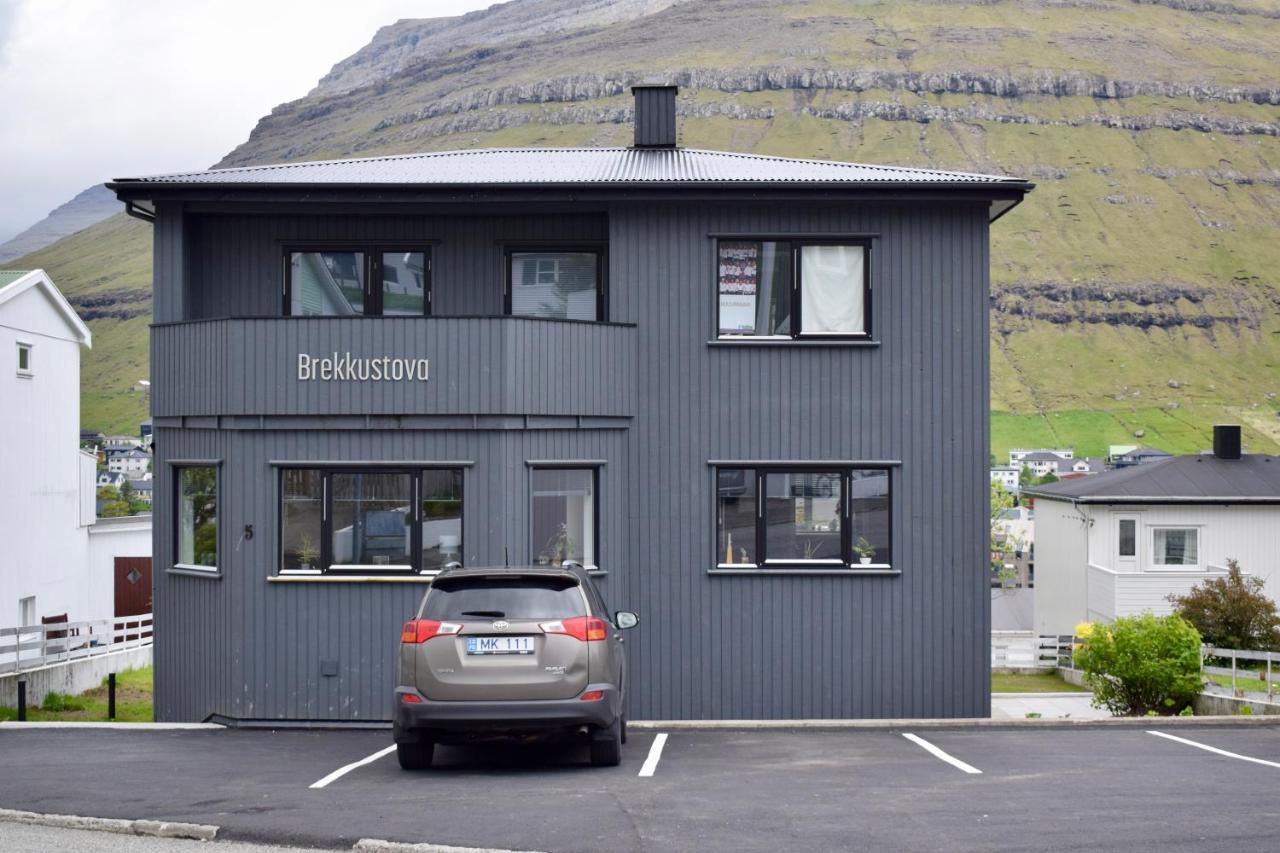 The Sybilla Apartment - Cosy And Modern Basement Apartment Klaksvík Екстериор снимка